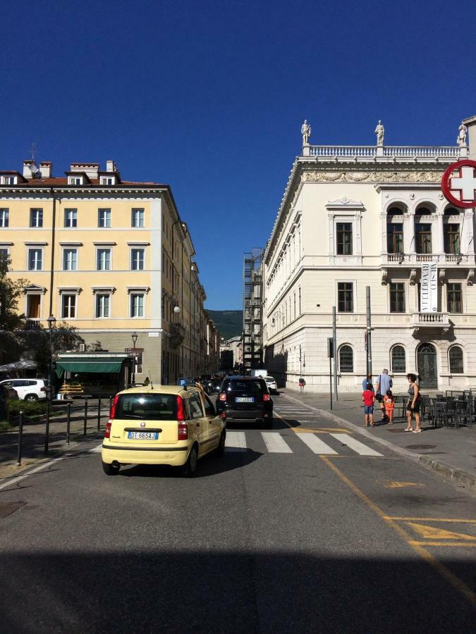 Le Rive Del Revoltella Appartement Triëst Buitenkant foto